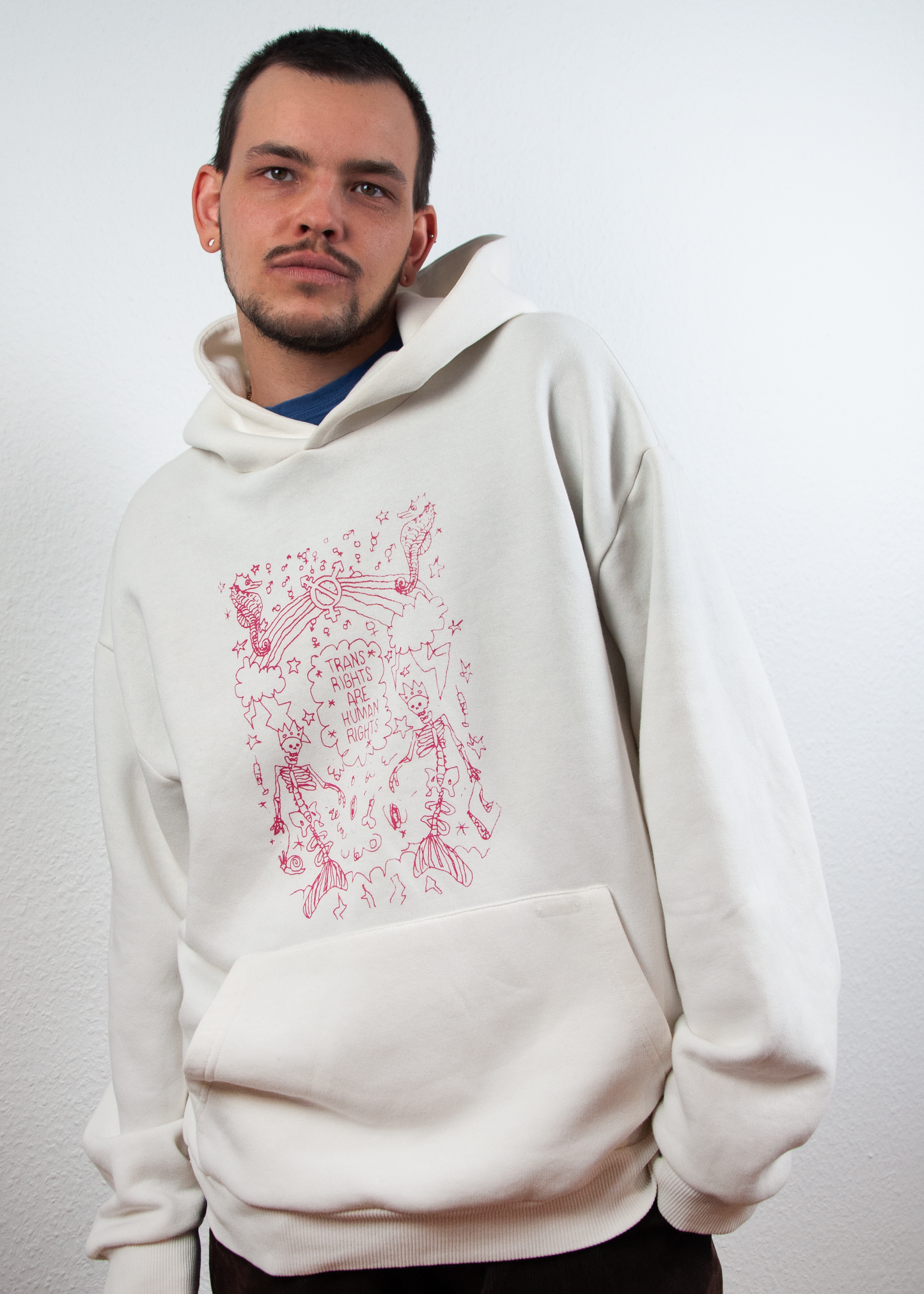 TRANS RIGHTS ARE HUMAN RIGHTS - Kapuzenpullover mit Siebdruck