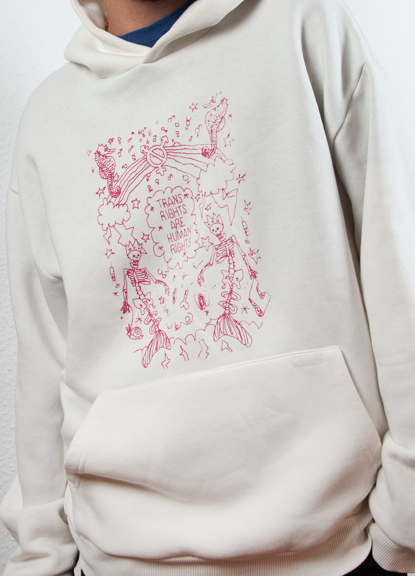 TRANS RIGHTS ARE HUMAN RIGHTS - Kapuzenpullover mit Siebdruck